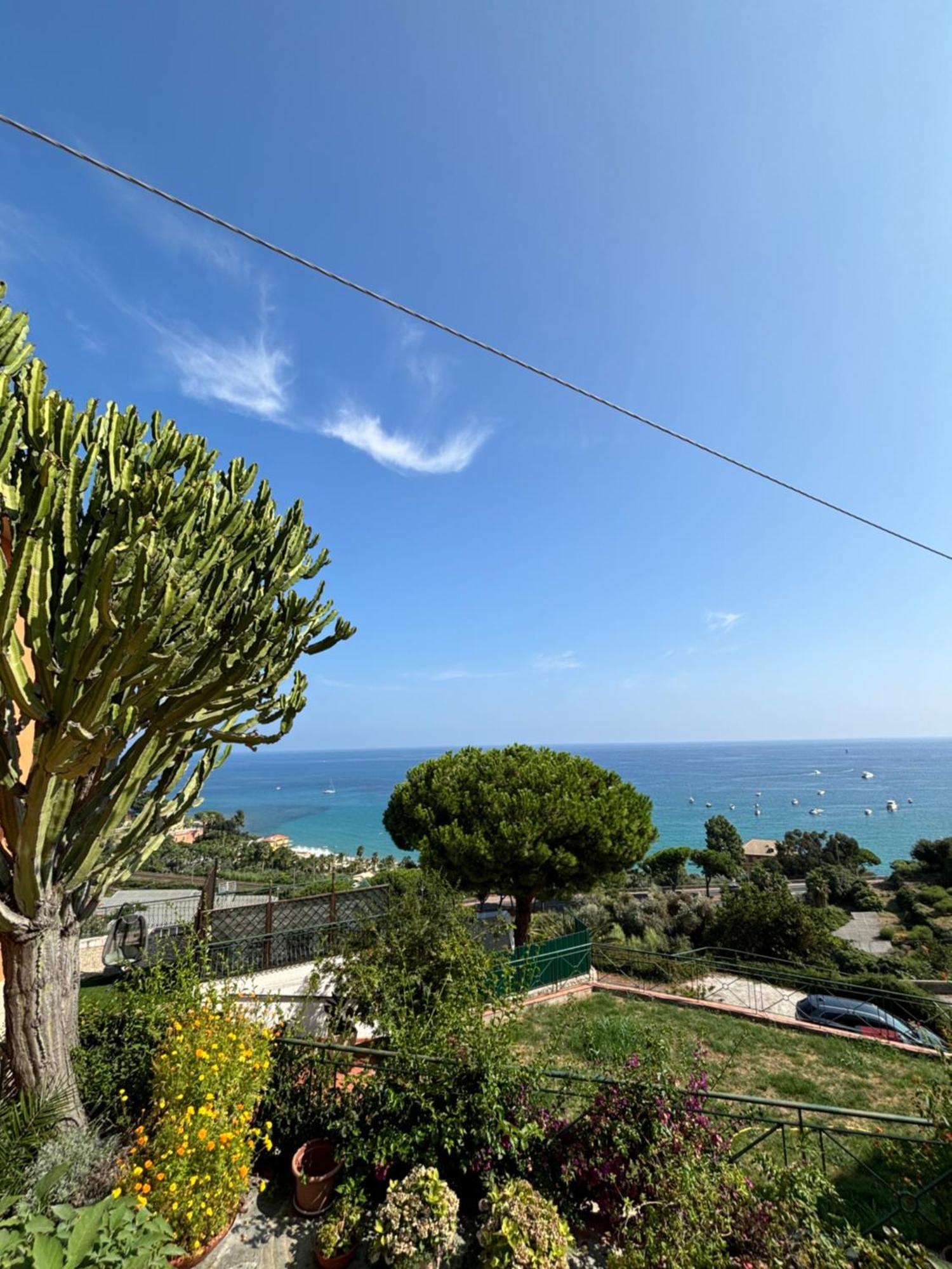 Il Giardino Del Mare Apartment Ventimiglia Exterior photo