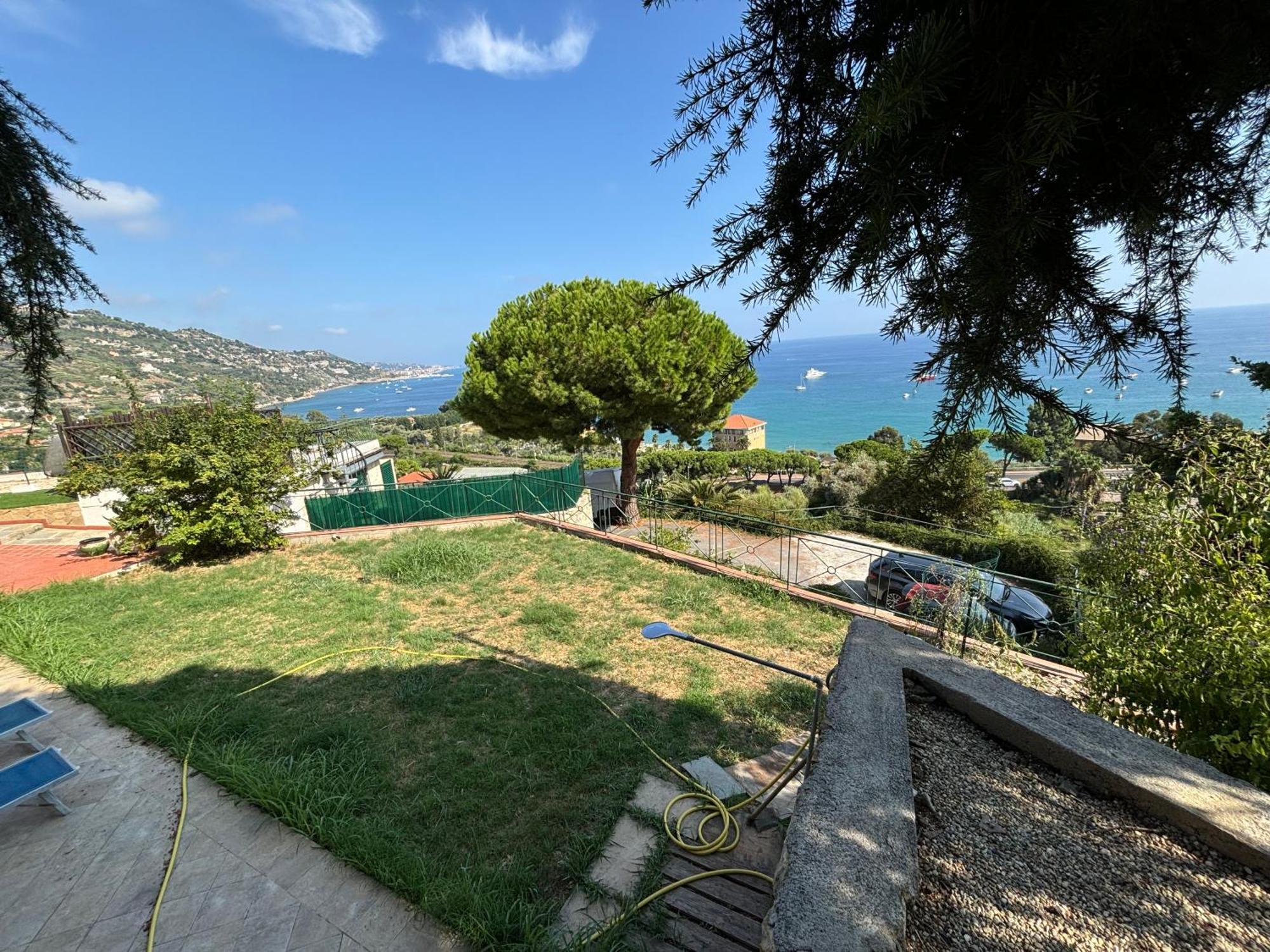 Il Giardino Del Mare Apartment Ventimiglia Exterior photo