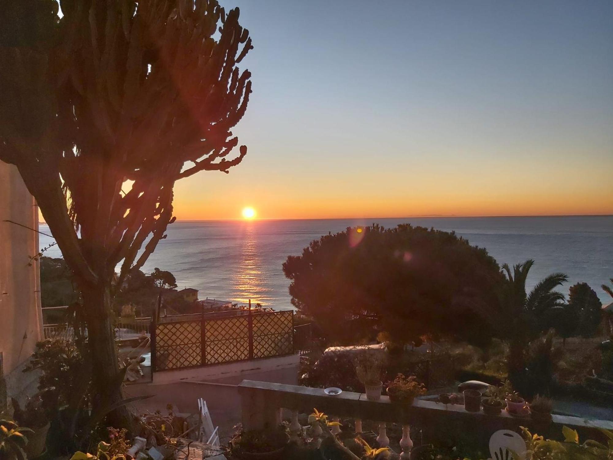 Il Giardino Del Mare Apartment Ventimiglia Exterior photo