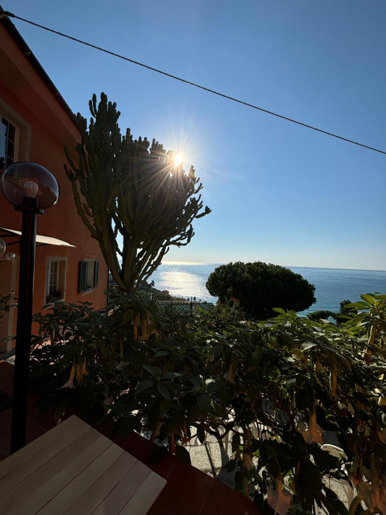 Il Giardino Del Mare Apartment Ventimiglia Exterior photo