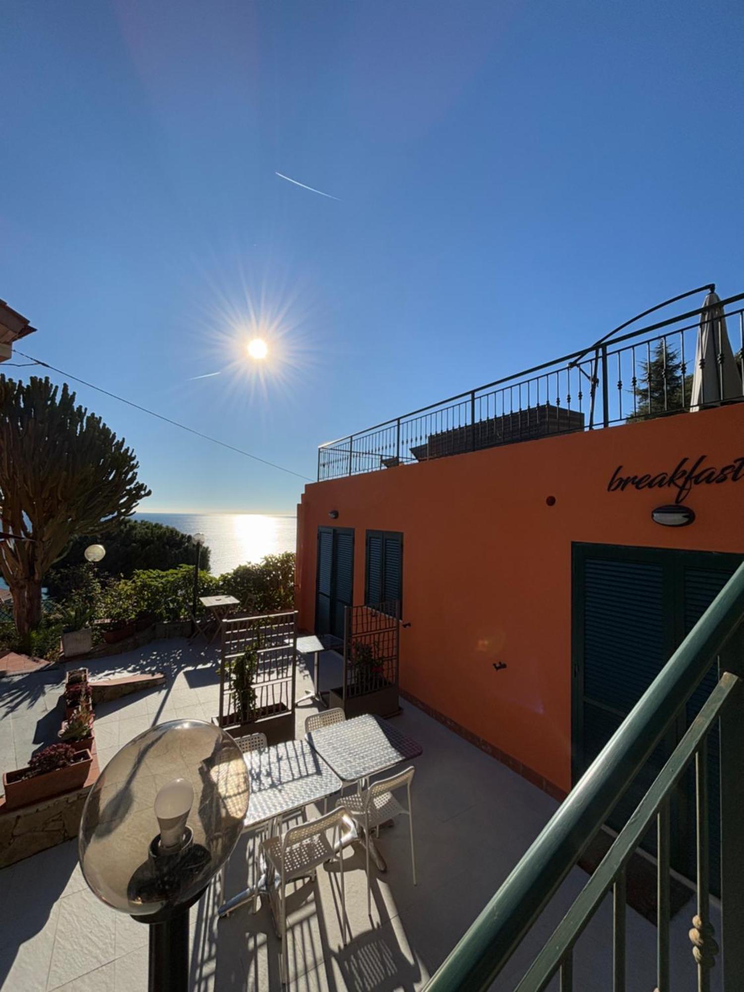 Il Giardino Del Mare Apartment Ventimiglia Exterior photo